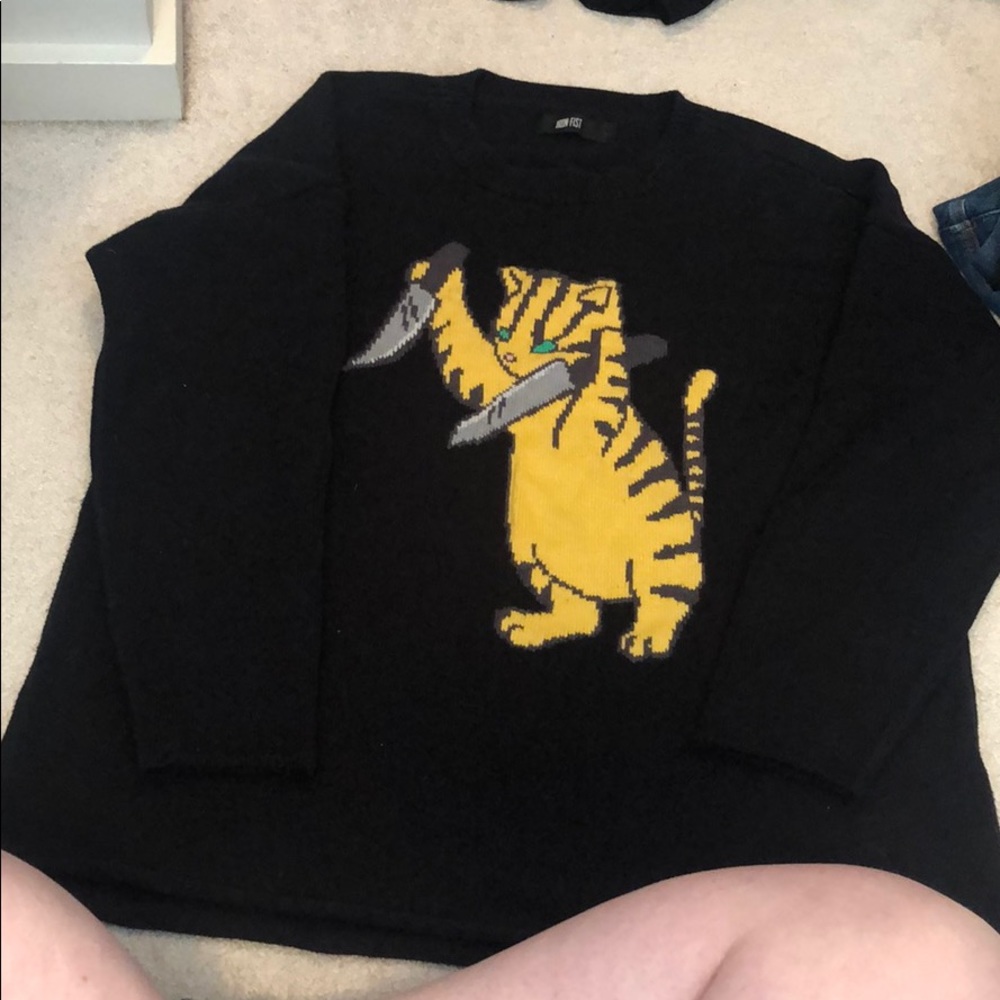 “Stabby Kitty” knit shirt